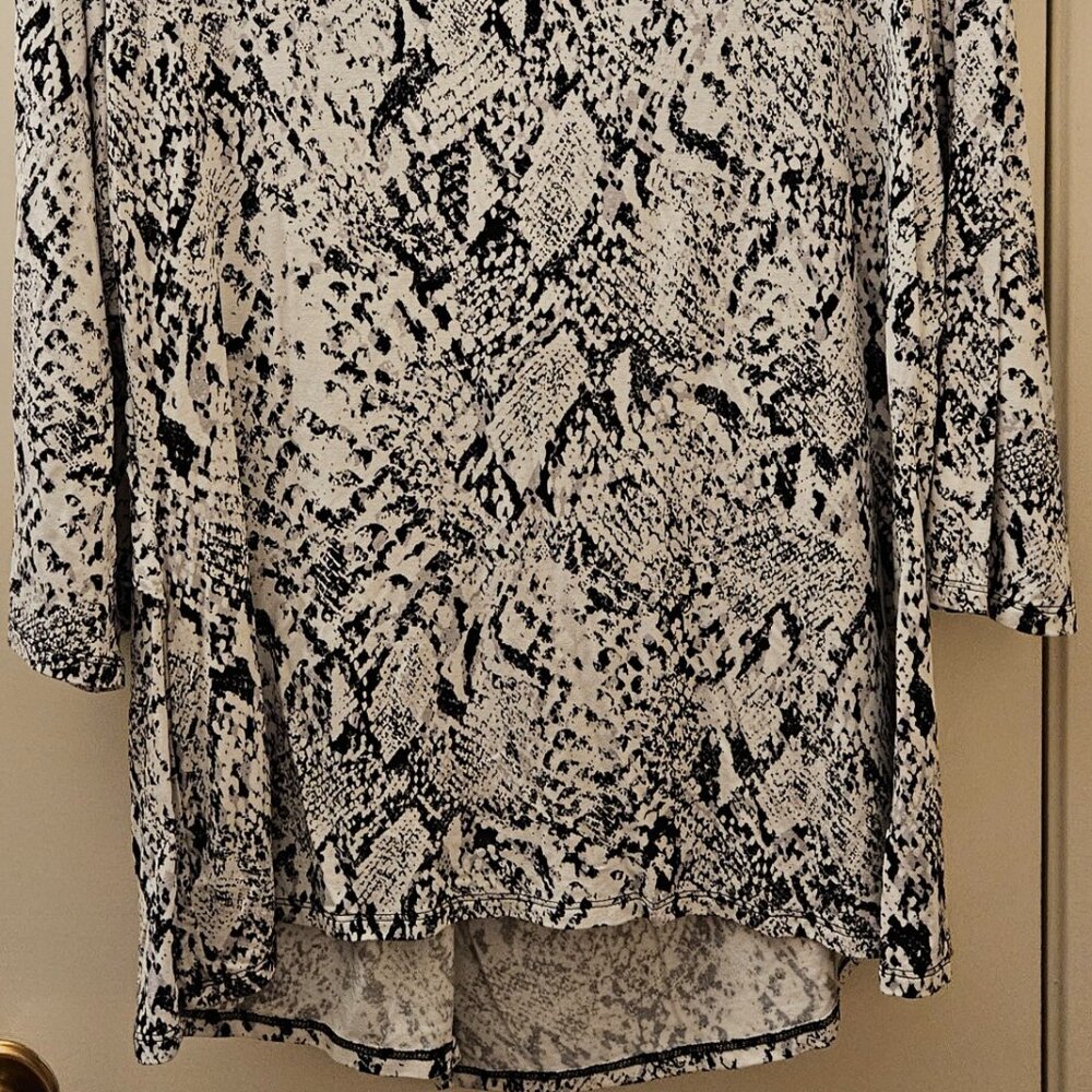 Worthington Wrap-Over Shirred Blouse with Round Hem, Black on White, 1X - Picture 3 of 3